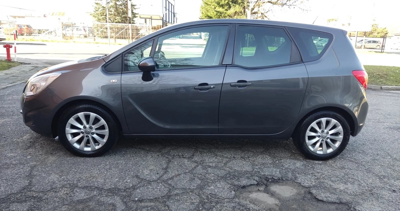 Opel Meriva cena 24900 przebieg: 166000, rok produkcji 2012 z Tczew małe 407